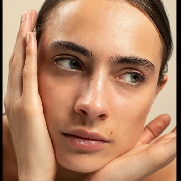 Ere Perez - Natural Australian Blue Cypress Face Nectar | Vegan, Cruelty-Free - Picture 5 of 5